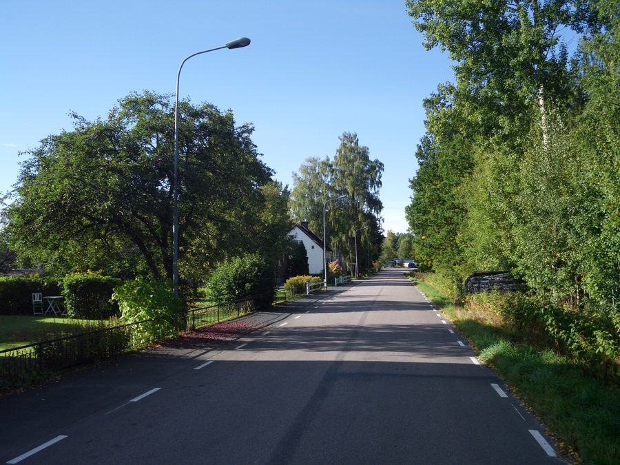 Гуммегатан в центре Энерюды, Швеция
