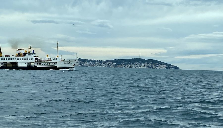 Вид на Принцевы острова в Мраморном море у Стамбула