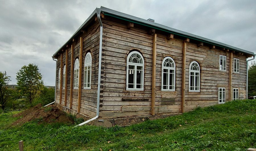 Внешний вид деревянной синагоги Аланты в Литве