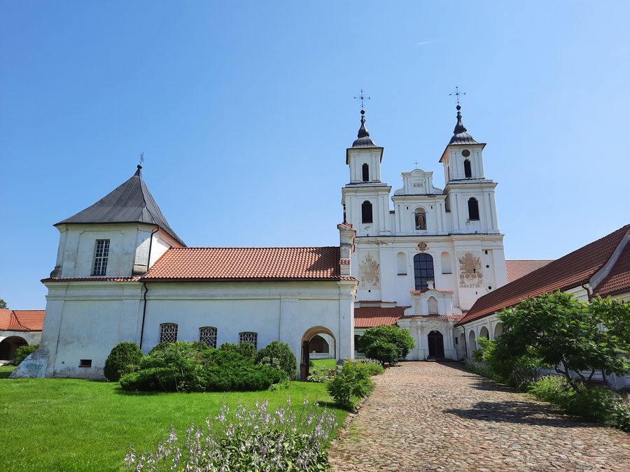 Церковь Пресвятой Девы Марии и монастырь Tytuvėnai в Tytuvėnai, Литва
