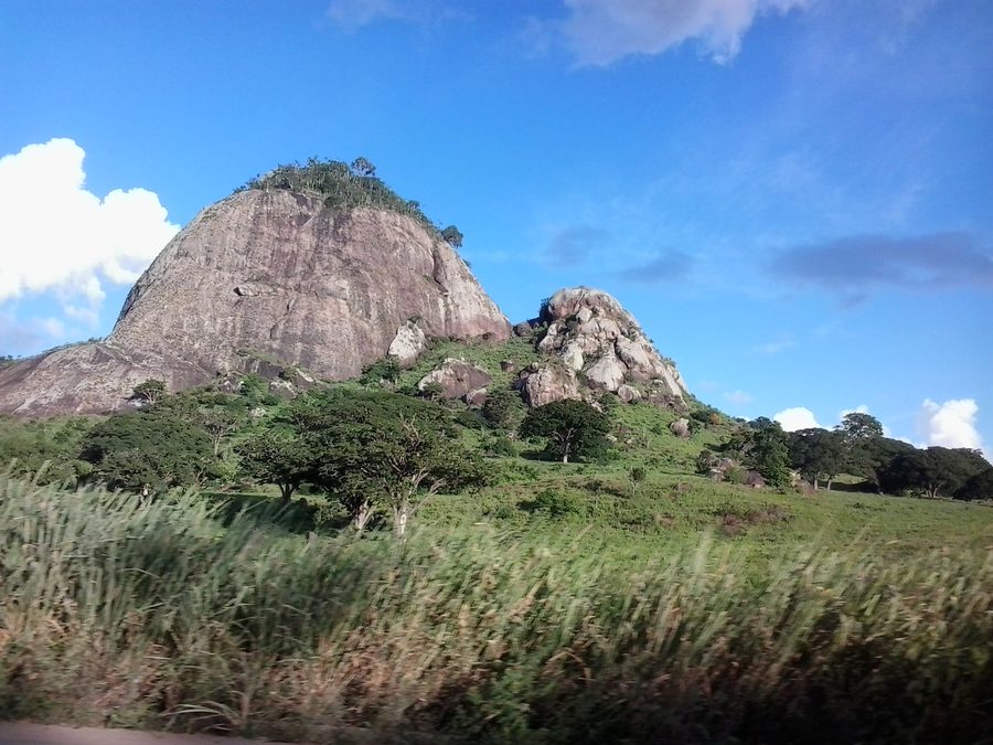 Вид Pedra Azul в штате Минас-Жерайс, Бразилия