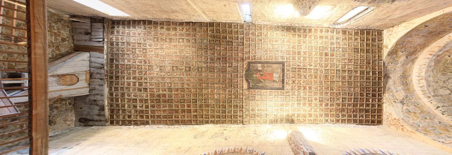 Потолок с ложными кессонами XVIII века в церкви Notre-Dame-de-l’Assomption в Vic d’Oust