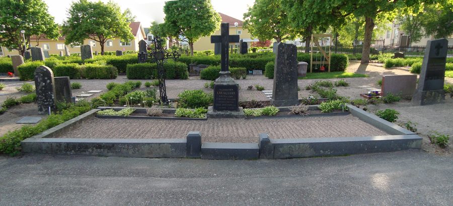 Панорамный вид на церковь Турсокера и окружающий сельский ландшафт в коммуне Хофорс, Швеция