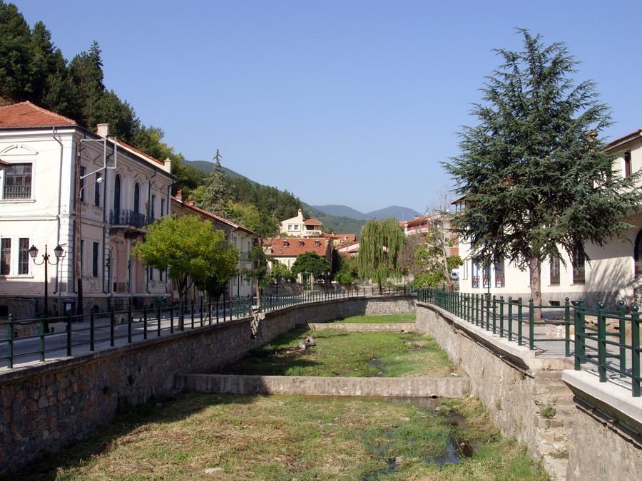 Сакулевас в центре города Флорина, Греция
