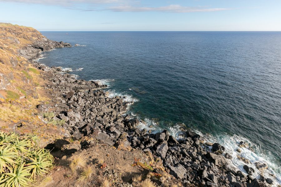 Вид с miradouro de Santa Barbara на острове Терсейра, Азорские острова, Португалия