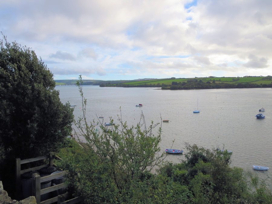 Kingsbridge Estuary к югу от Southville