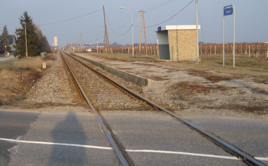 Железнодорожная станция Тесдорф в Нижней Австрии.