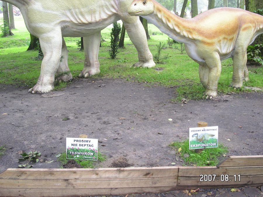 Аттракцион с динозаврами в Zaurolandia в Рогово, Польша