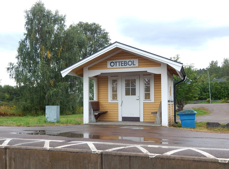 Станция Оттеболь, железнодорожная станция в Оттеболе