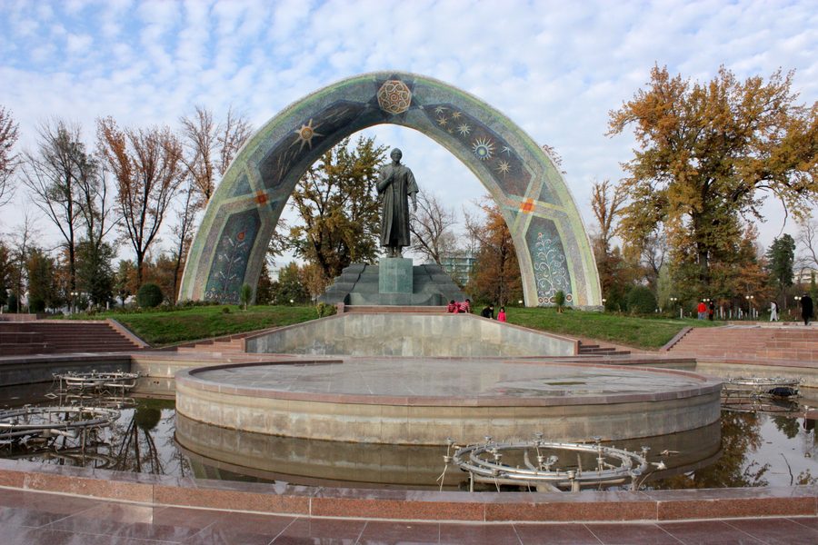 Парк Рудаки в Душанбе, Таджикистан