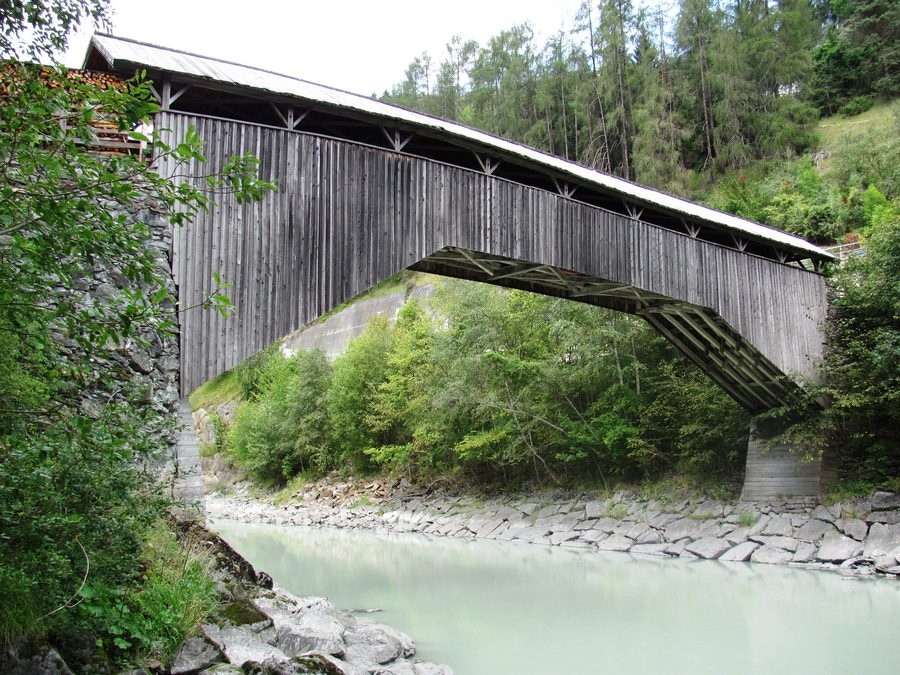 Пешеходный мост Alter Zoll/Lochbrücke в Флисе, Тироль