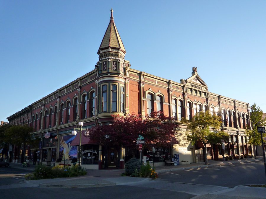 Историческое здание Davidson Building в Элленсбурге, штат Вашингтон