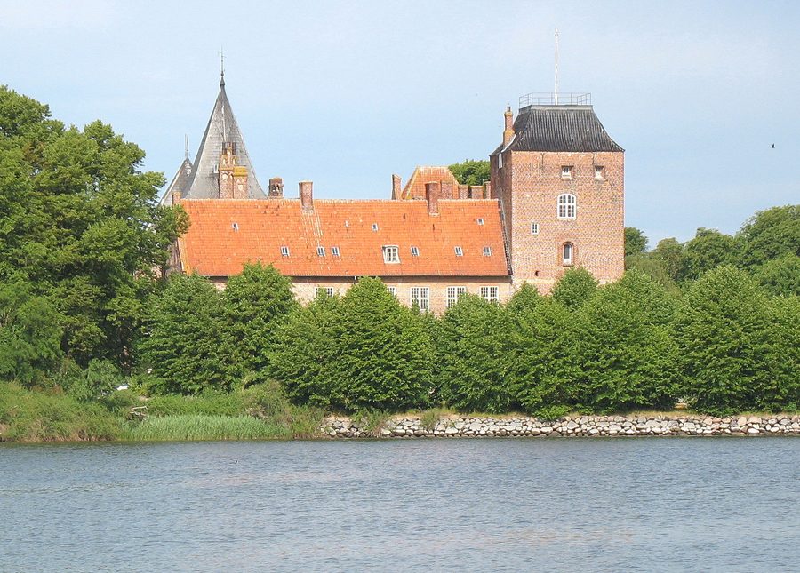 Aalholm Castle, вид с воды